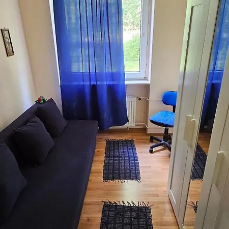 Espaco Tranquilo Mit Guter Anbindung Zu Duesseldorf Messe Apartment *