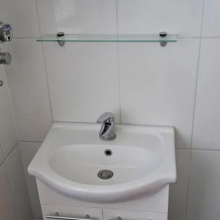 Apartment Espaco Tranquilo Mit Guter Anbindung Zu Duesseldorf Messe *